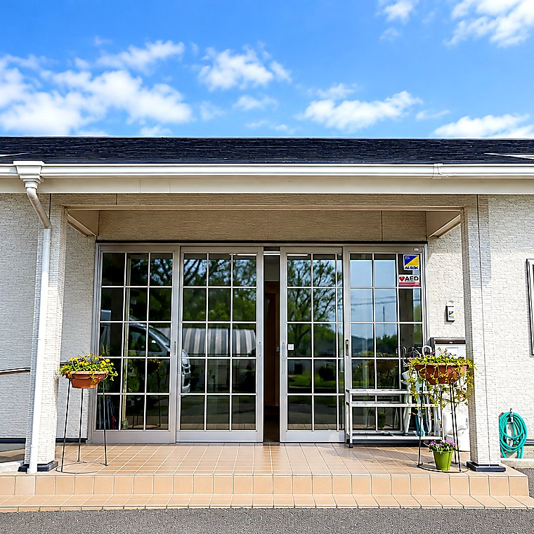もくせい学園の玄関